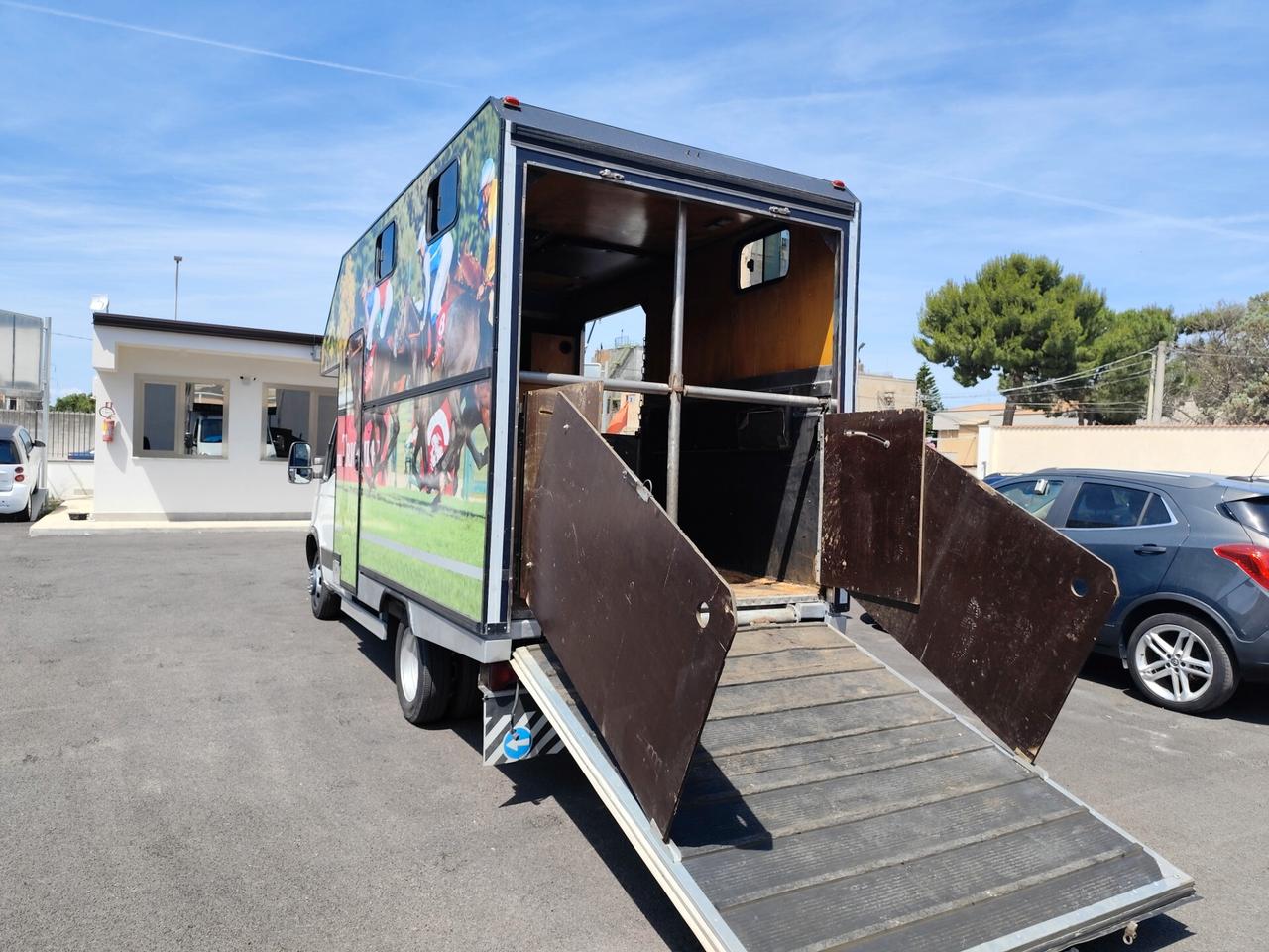 Iveco Trasporto cavalli 35c14