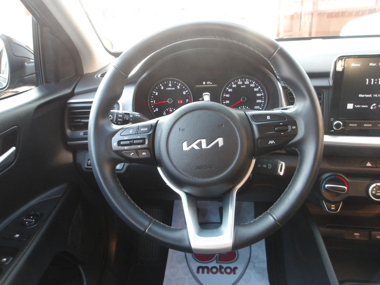 KIA STONIC 1.2 BENZ-KM 18.000-2022