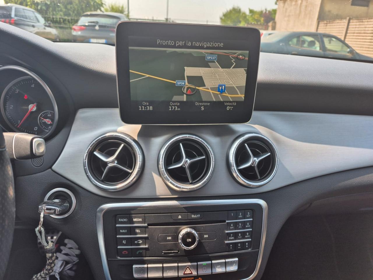 Mercedes-benz CLA 200 Premium PACK AMG