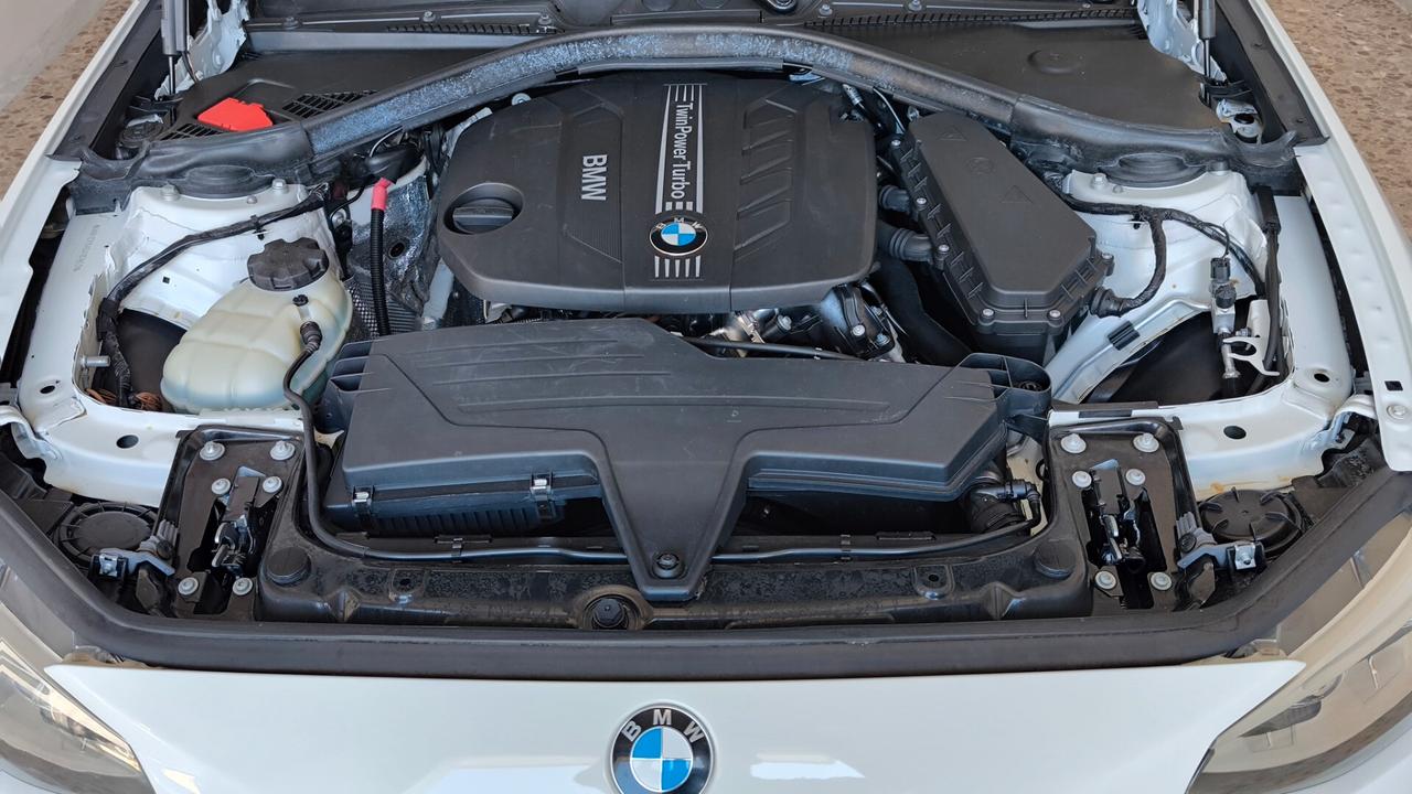 Bmw 116 116d 5p. Urban