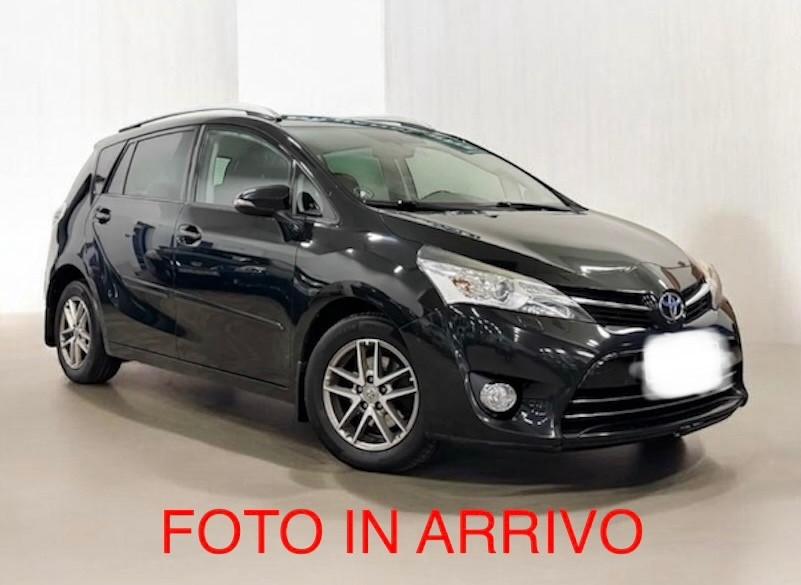 Toyota Verso 1.6 D-4D euro6B FULL OPTIONAL – 68.000 KM – TETTO PANORAMICO – PARI AL NUOVO