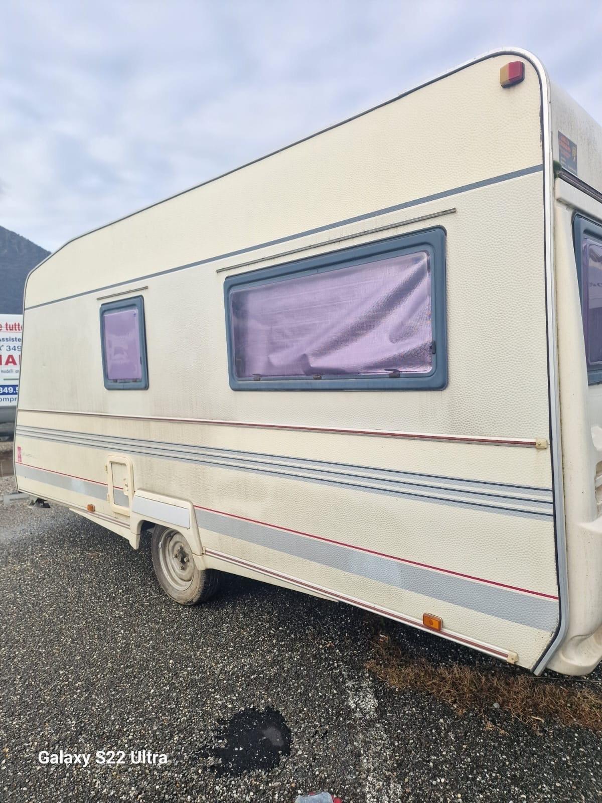 Caravan GRUAU del 1996 in saldo 156