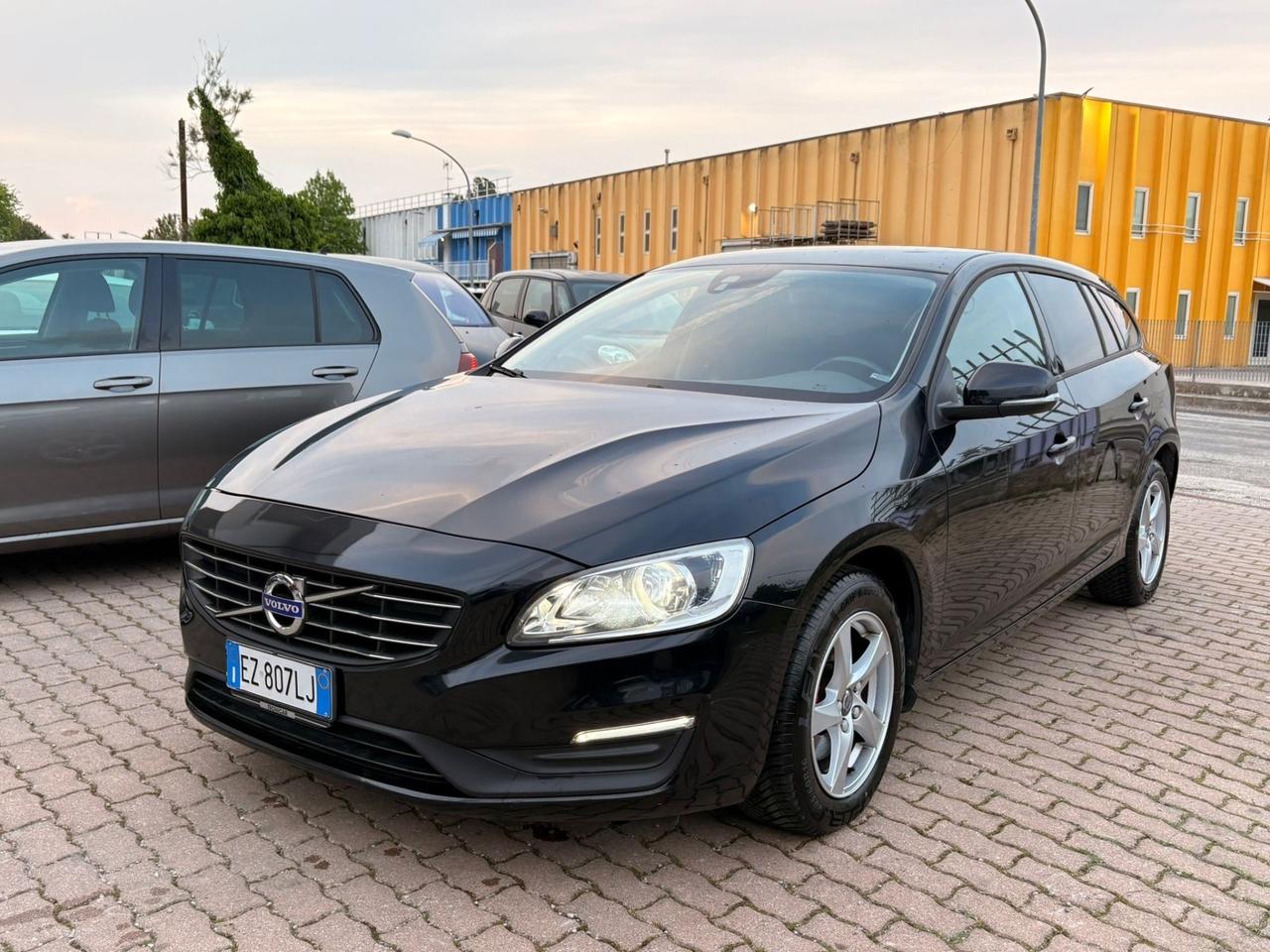 Volvo V60 D2 1.6 Kinetic