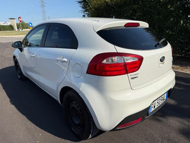 Kia Rio 1.4 CRDi 5p. Cool