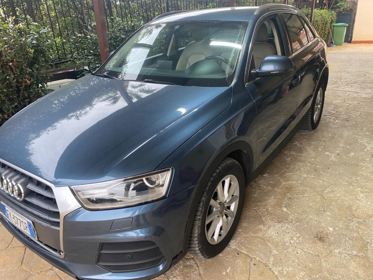 Audi Q3 2.0 TDI 150 CV Business