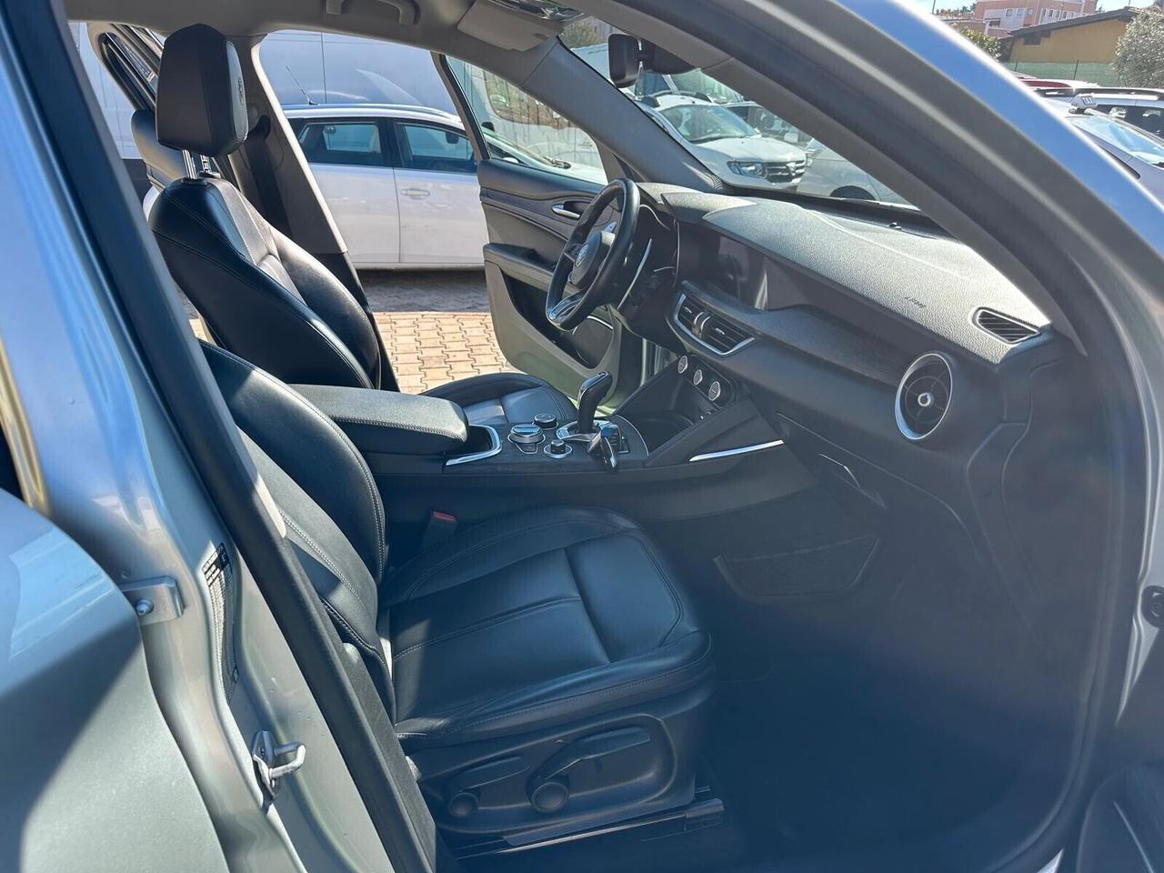 Alfa Romeo Stelvio 2.2 Turbodiesel 190 CV AT8 RWD Super