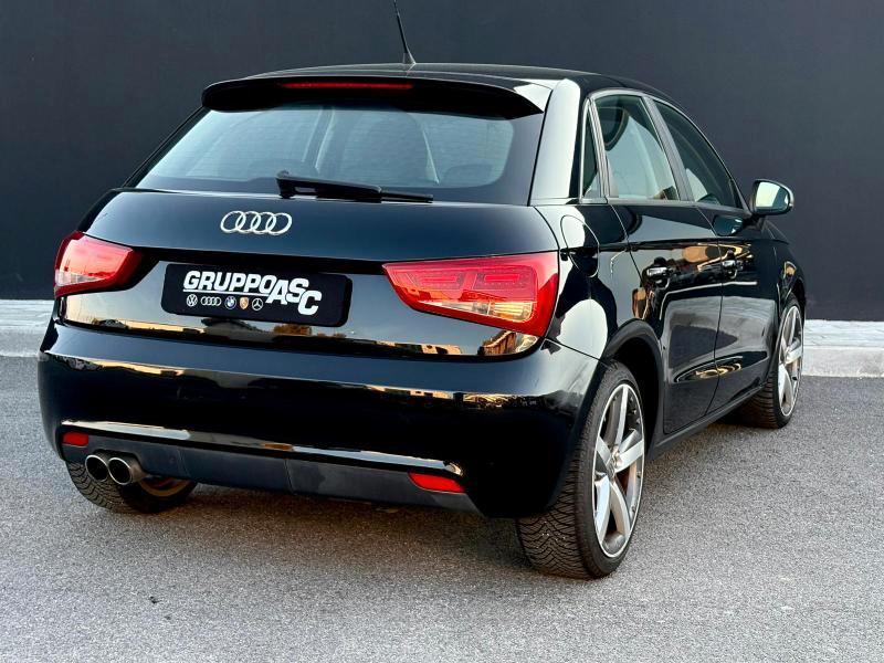 Audi A1 Sportback 1.6 tdi 105 CV Attraction ADATTA NEOPATENTATI