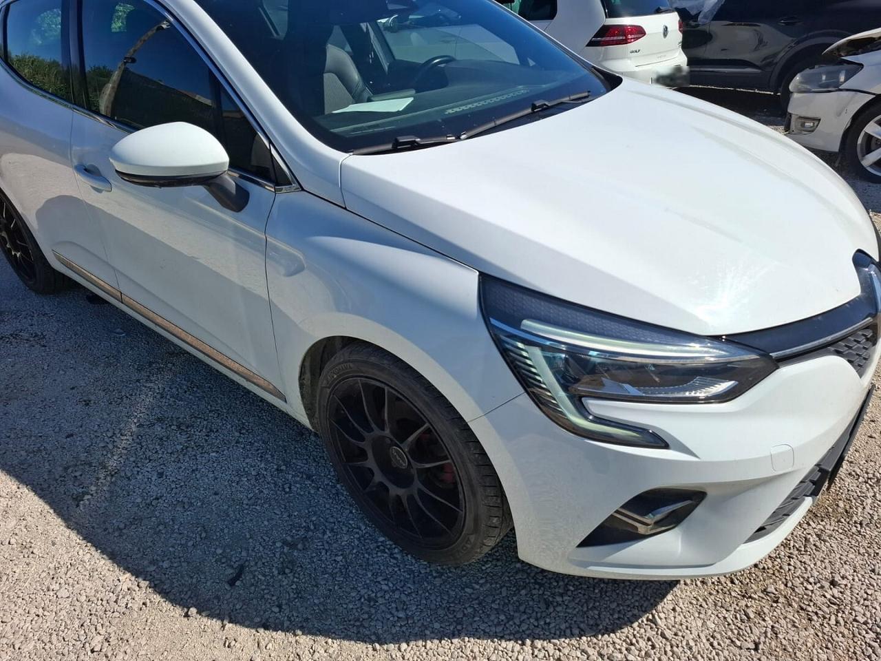 RENAULT CLIO TCE 1.0 ZEN 19 SINISTRATA MARCIANTE