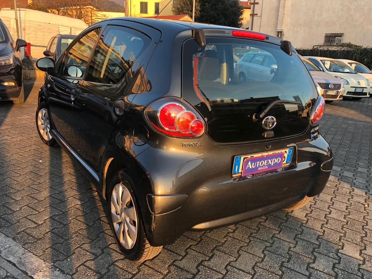 Toyota Aygo 1.0 12V VVT-i 5 UNICO PROPRIETARIO ADATTA PER NEOPATENTATI POSSIBILITA' GARANZIA EUROPEA FINO A 36 MESI!!!