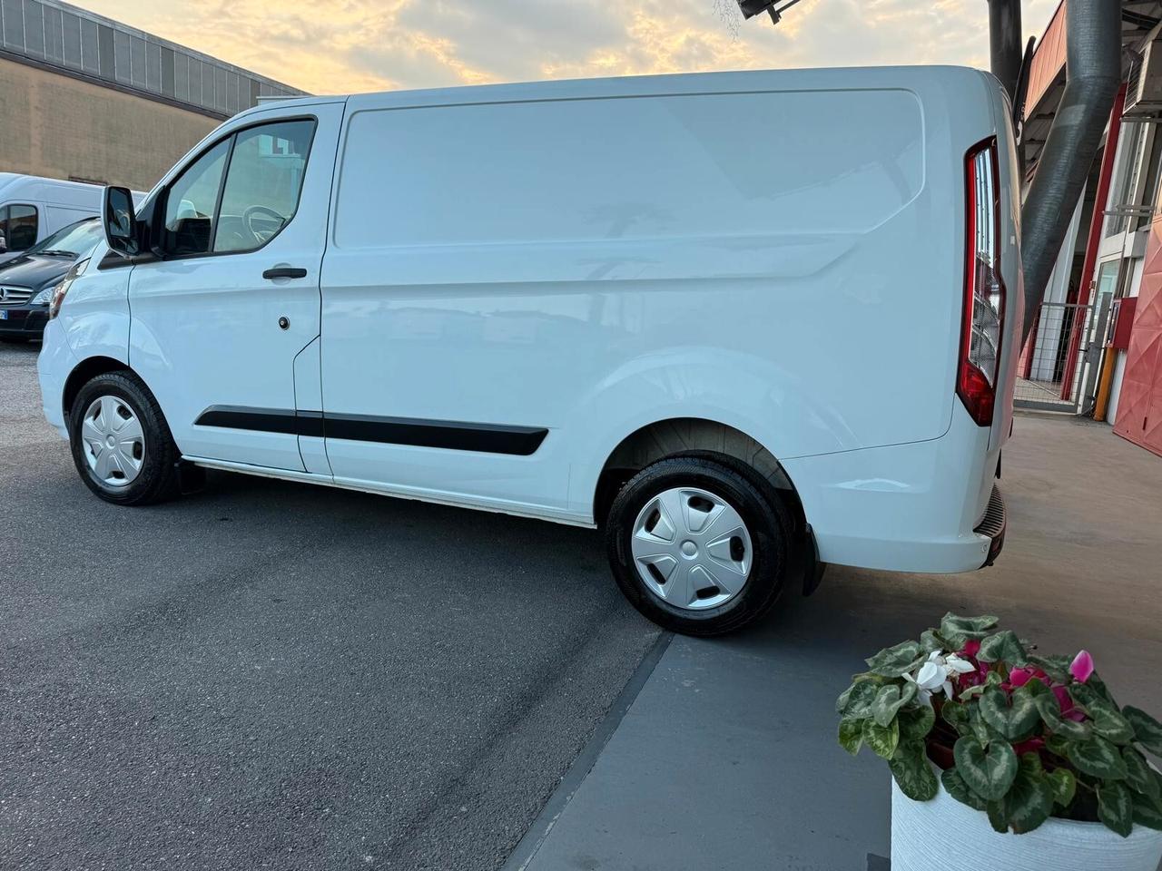 FORD Transit Custom 280 2.0 TDCi 130 AUTOMATICO 2021 146.000 KM