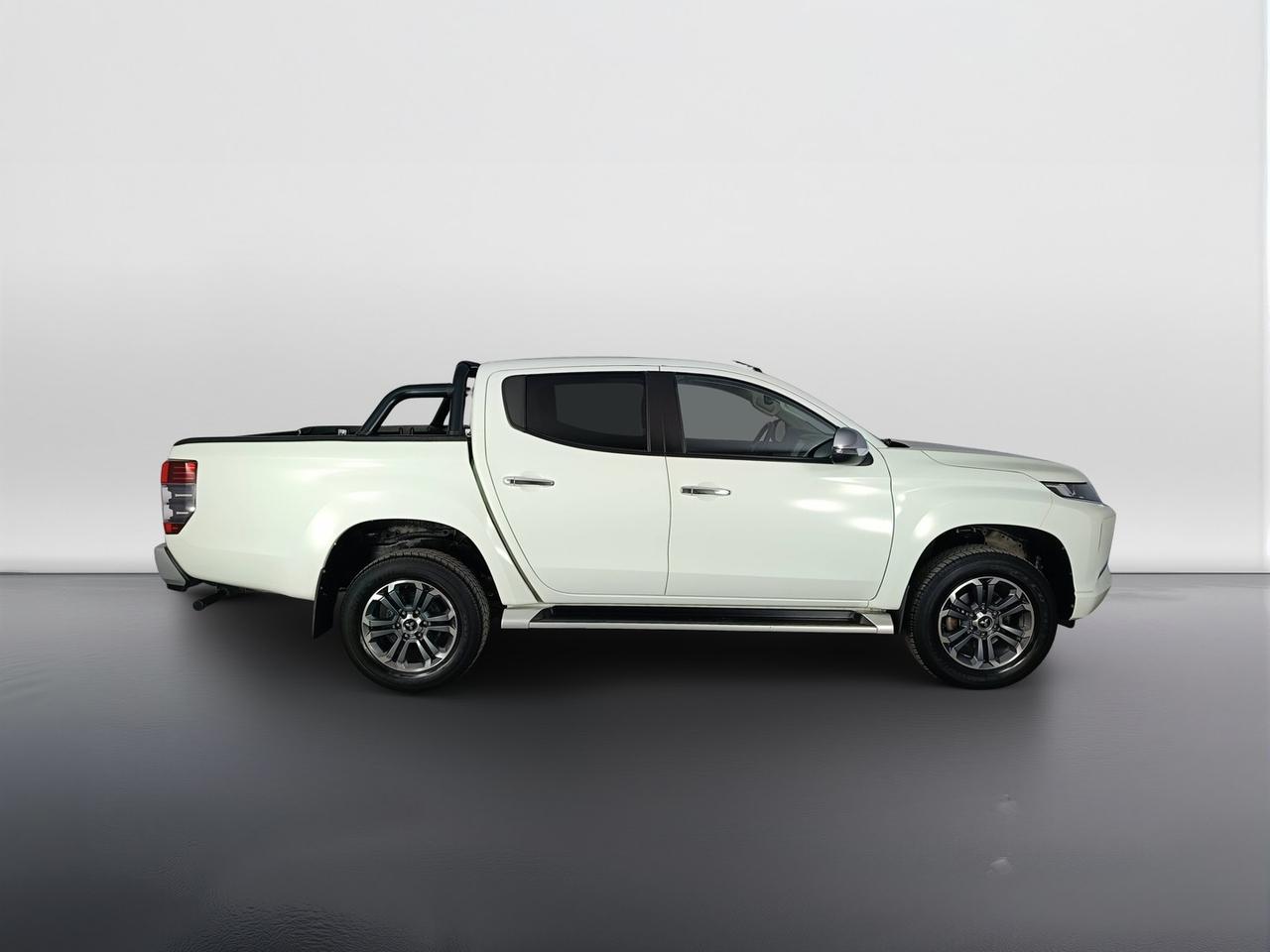 MITSUBISHI L200 Cab VI 2019 - L200 d.cab 2.3d Intense 4wd 150cv