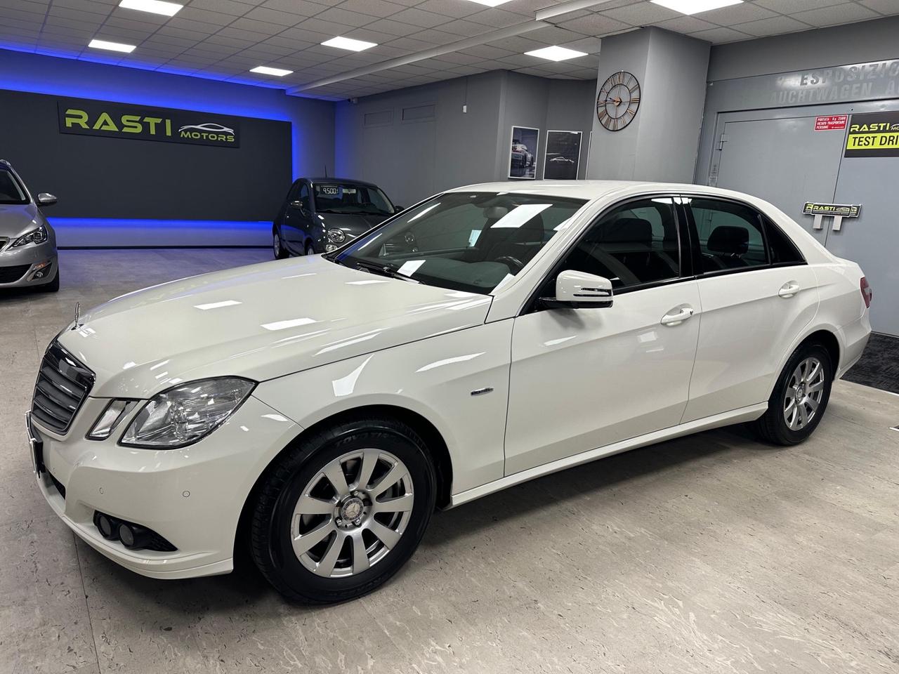 Mercedes-benz E 220 CDI BlueEFFICIENCY Executive