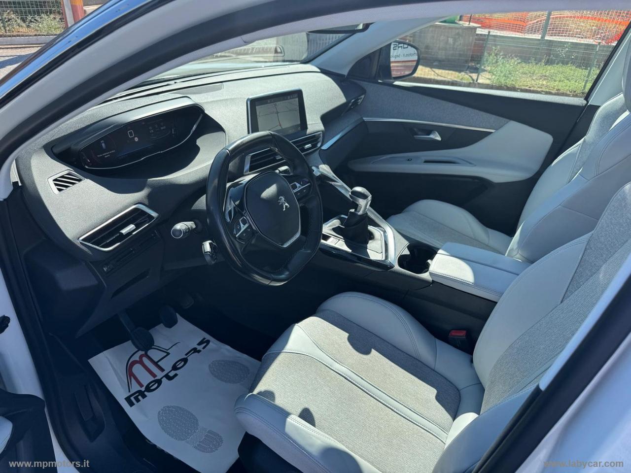 PEUGEOT 3008 ALLURE 1.5 BLUEHDI 130CV