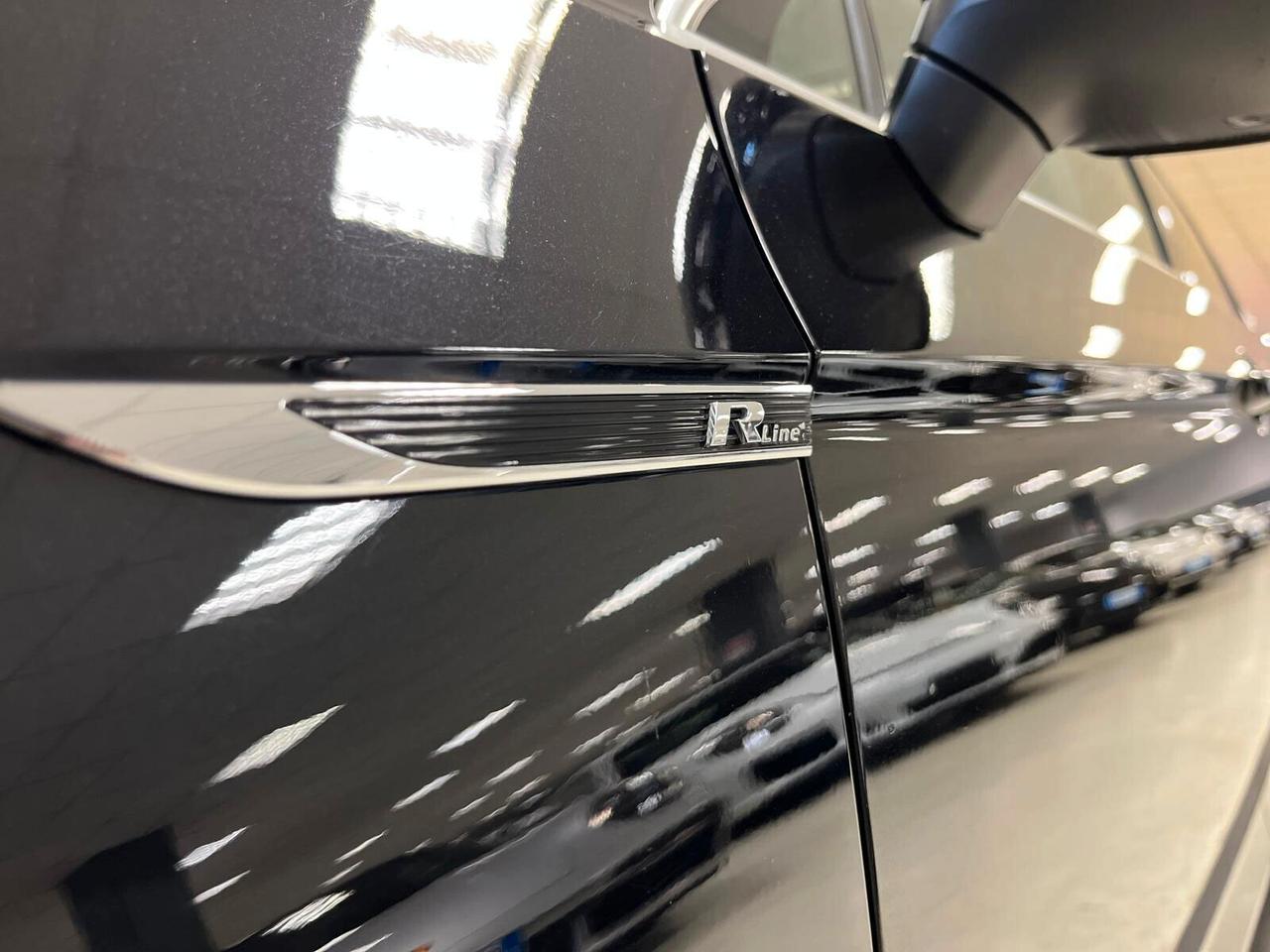 Volkswagen Passat Variant 2.0 TDI SCR 200 CV DSG R-LINE