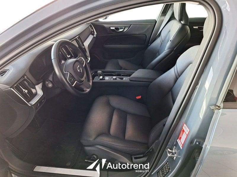 Volvo V60 B4 197+14 CV Mild Hybrid Diesel Automatica NAVI LED Momentum Business