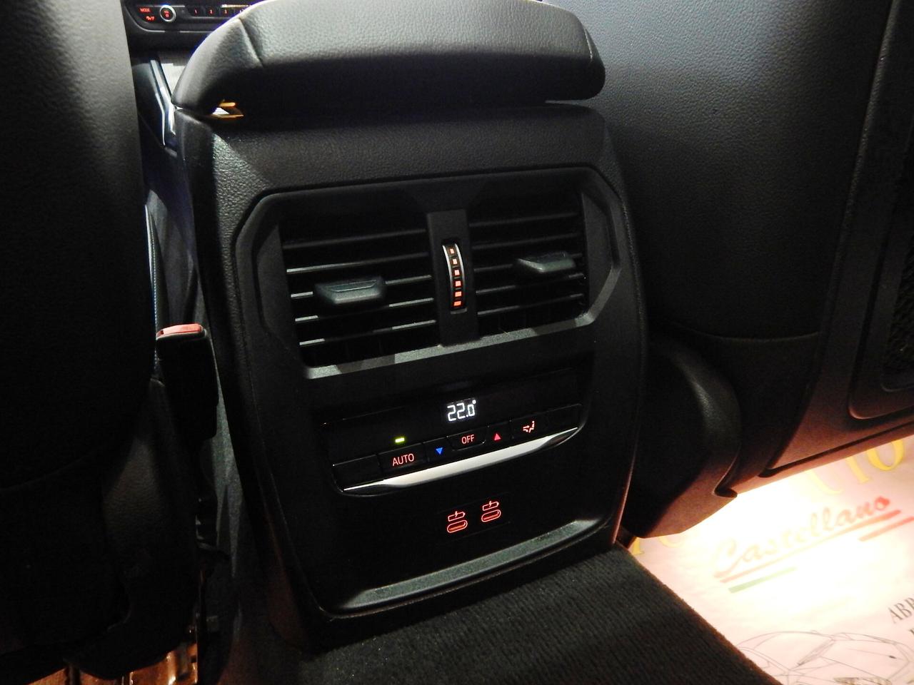 BMW 320 d Touring MSport Aut. TETTO-NAVI-PELLE-RADAR-LED