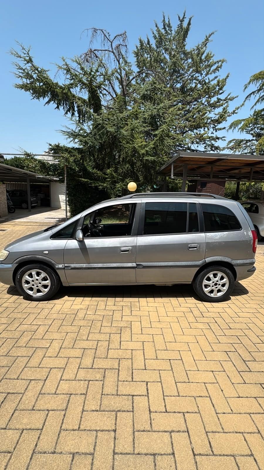 Opel Zafira 1.6 16V cat Eco M Elegance