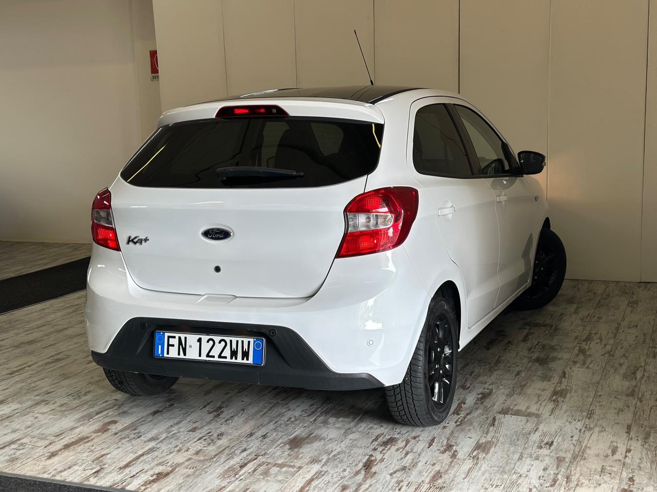 Ford Ka 1.2 Benzina Ultimate Color Ok Neopatentati