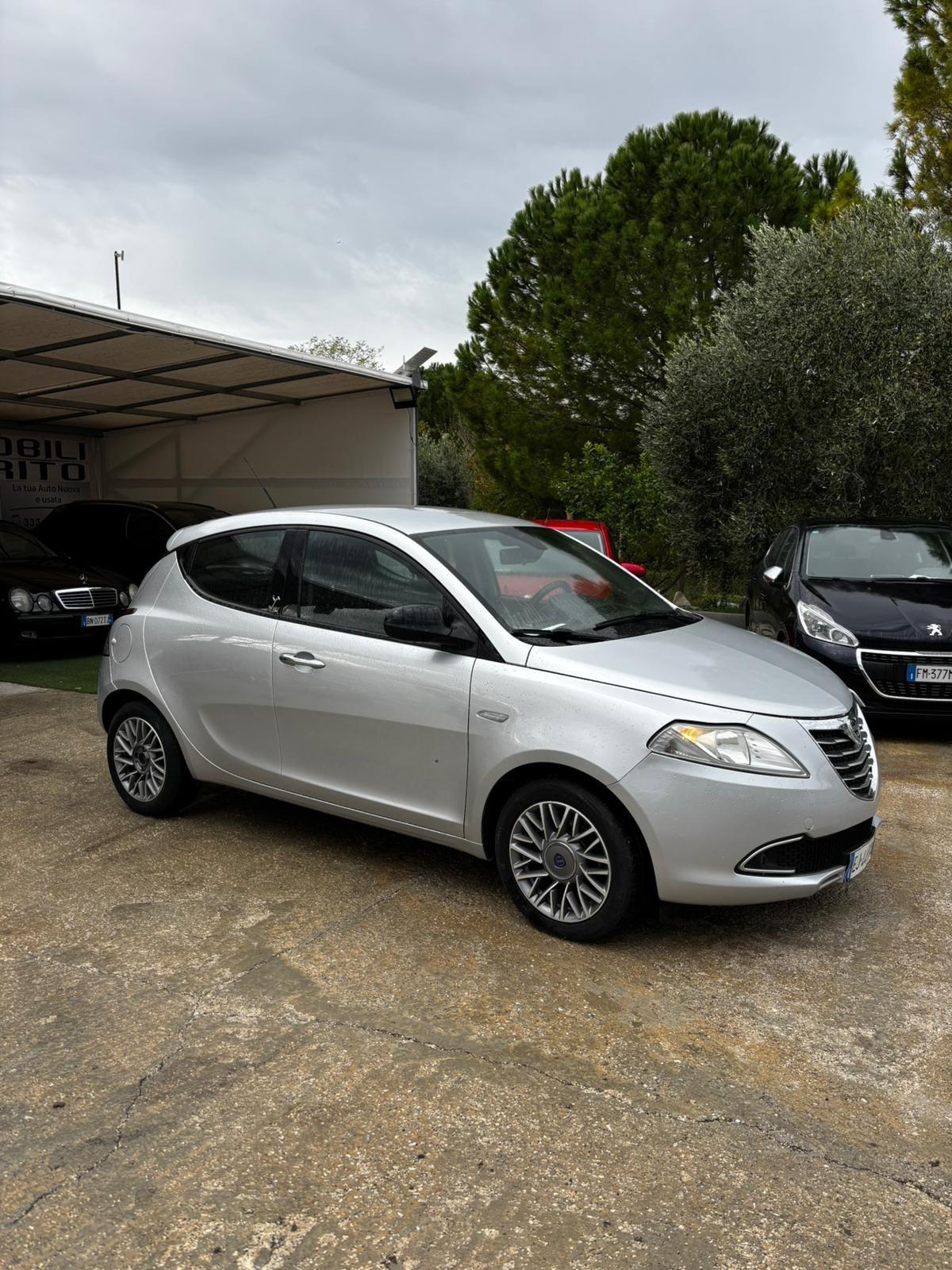 Lancia Ypsilon 1.3 MJT Platinum