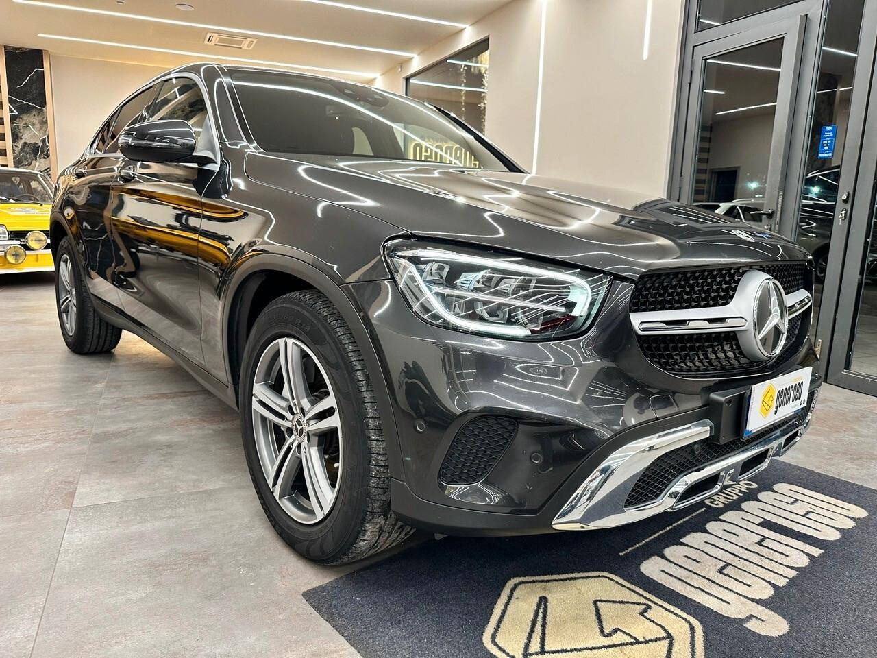 Mercedes-benz GLC 220d 4Matic Coupé Sport Pelle estesa Cockpit