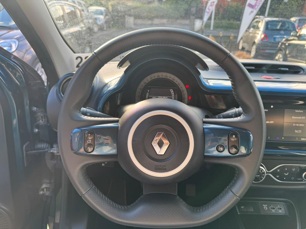 Renault Twingo 1.0 71CV SIGNATURE **PELLE NAVI SENSORI LED CAMERA GARANZIA PRONTA CONSEGNA NEOPATENTATI