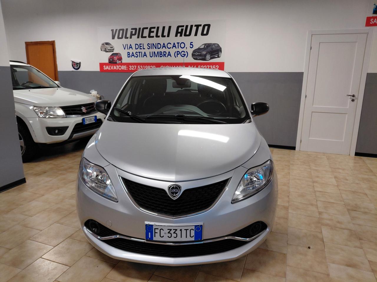 LANCI YPSILON ANNO 2016 BZ 1.2 ADATTA NEOPATENTATI KM 170 MILA