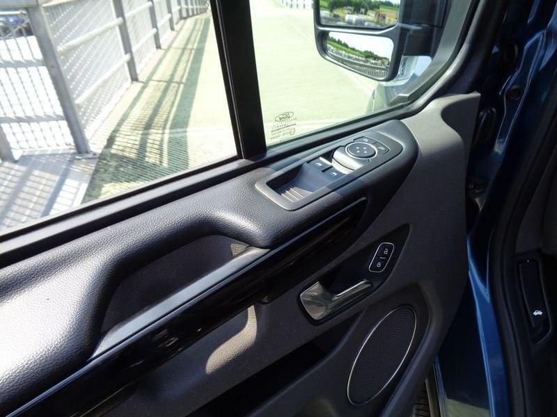 Ford Tourneo Custom 310 2.0 TDCi 170CV aut. PC Titanium
