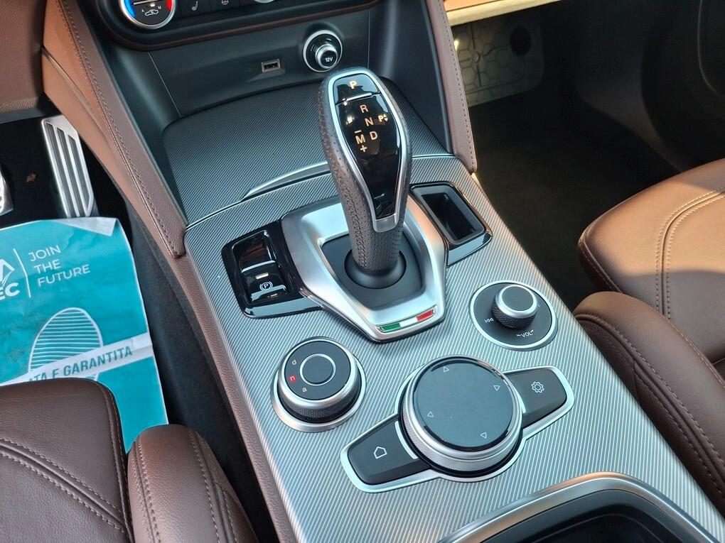 Alfa Romeo Stelvio 2.2 TD TETTO/Cerchio 20 - 2021