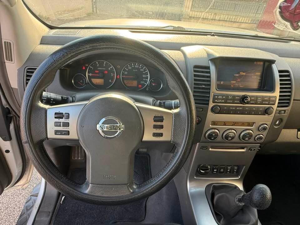 Nissan Pathfinder 2.5 dCi XE Plus 4x4 7 posti