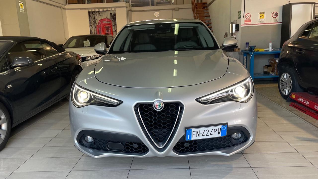 Alfa Romeo Stelvio 2.2 Turbodiesel 180 CV AT8 RWD Executive