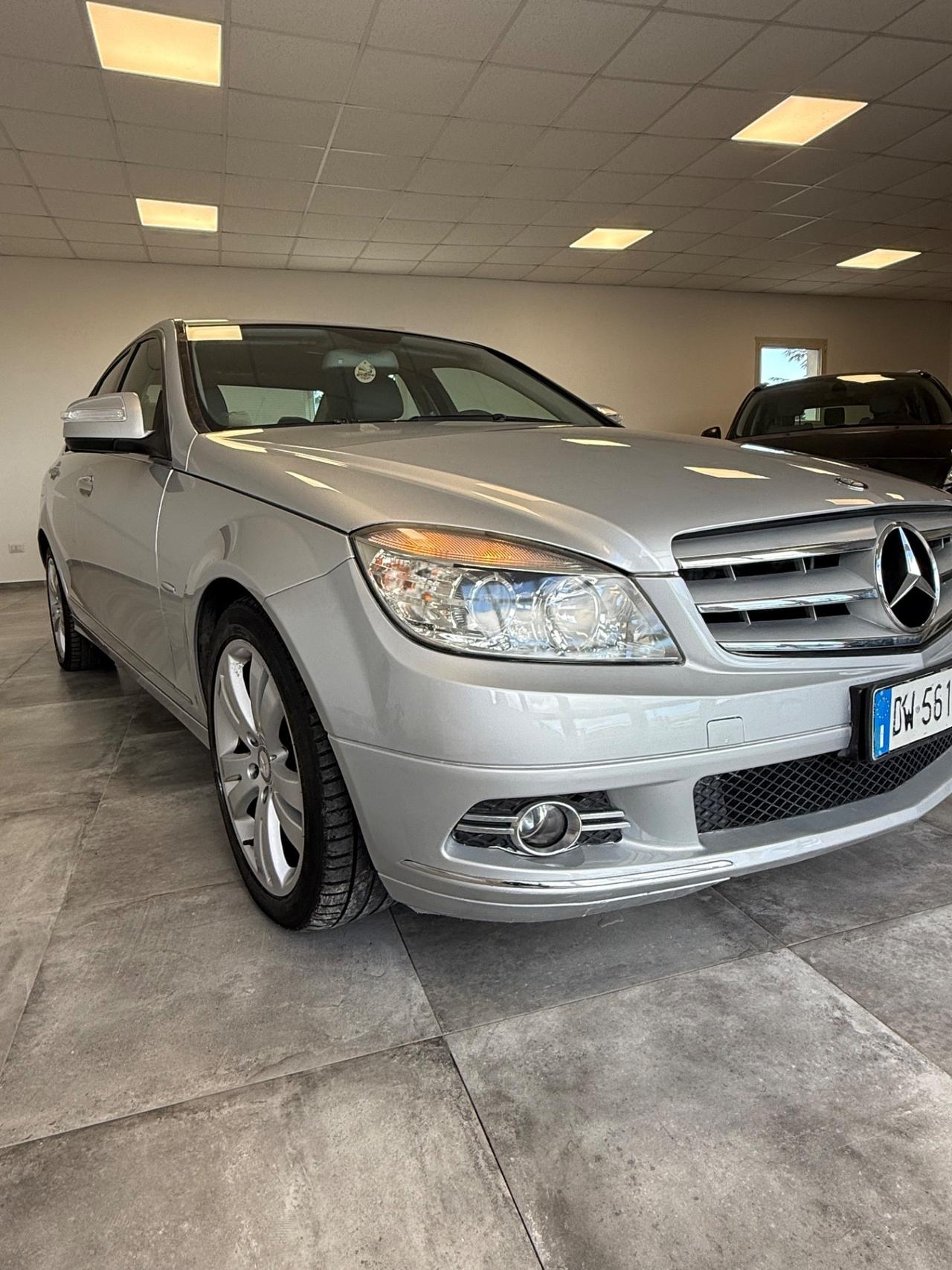 Mercedes-benz C 220 CDI BlueEFFICIENCY Avantgarde