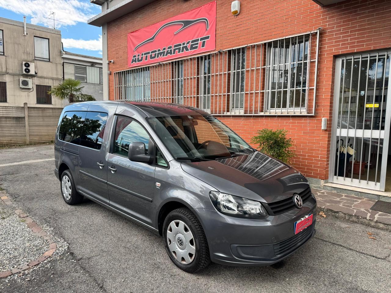 Volkswagen Caddy 1.6 TDI 102 CV DSG 7p. Highline Maxi