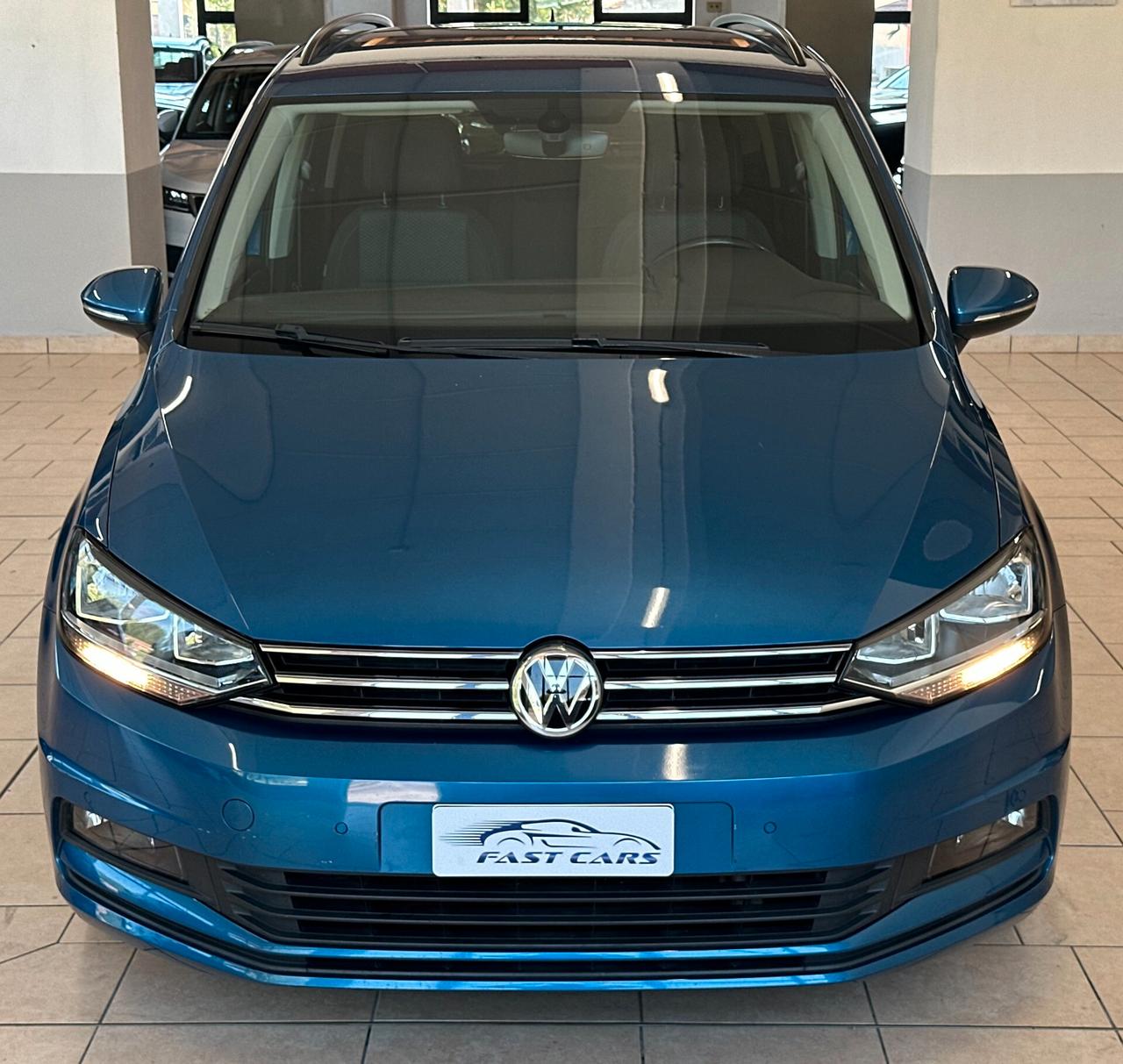 VOLKSWAGEN TOURAN COMFORTLINE DSG *GANCIO*7POSTI*CARPLAY*
