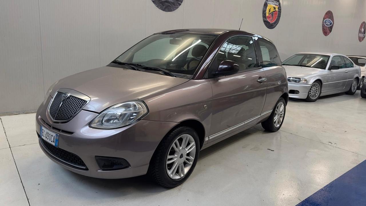 Lancia Ypsilon 1.2 Oro