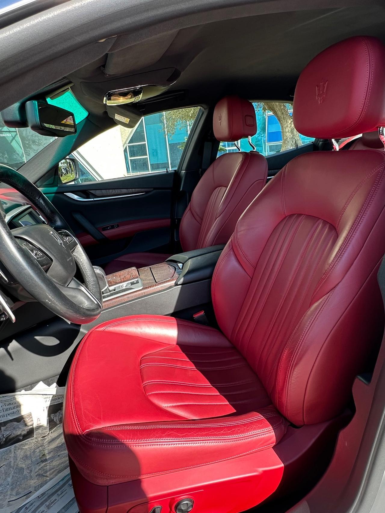 Maserati Ghibli V6 SQ4 410cv possibilità noleggio no scoring