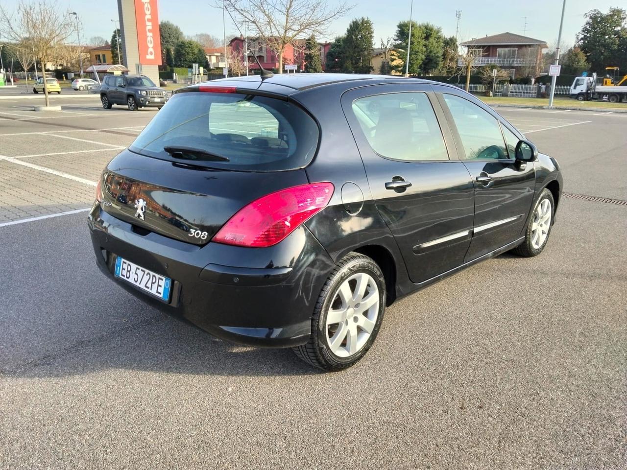 Peugeot 308 1.6 8V HDi 112CV 5p. Automatik*Cruise*Cerchi