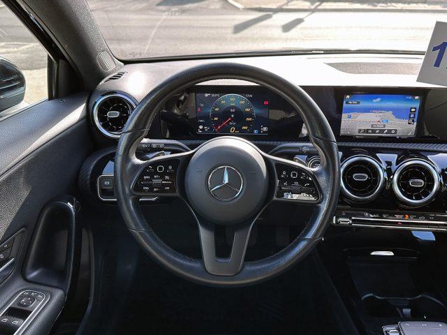 MERCEDES-BENZ A 180 d Automatic Business