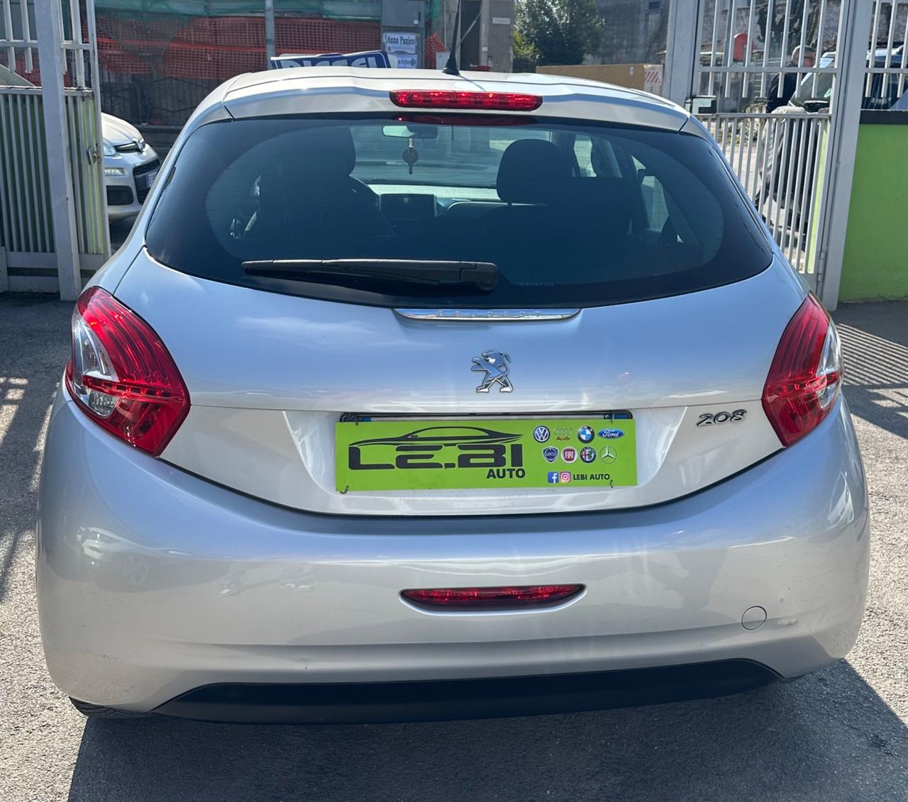 Peugeot 208 1.4 HDi 68 CV 5 porte Allure