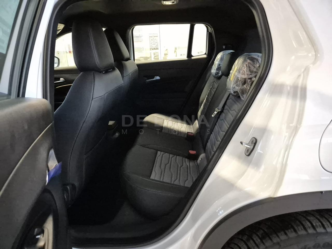 Jeep Avenger 1.2 turbo e-hybrid mhev upland 4xe 145cv edct6