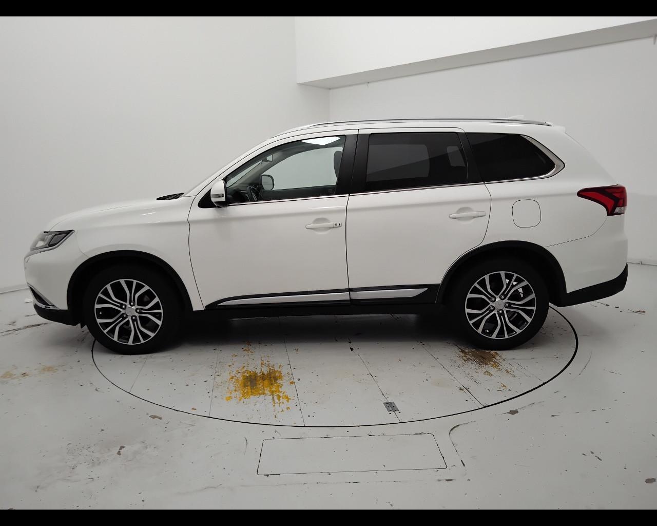 MITSUBISHI Outlander III 2016 - Outlander 2.2 Instyle Plus Sda Diam.Pac