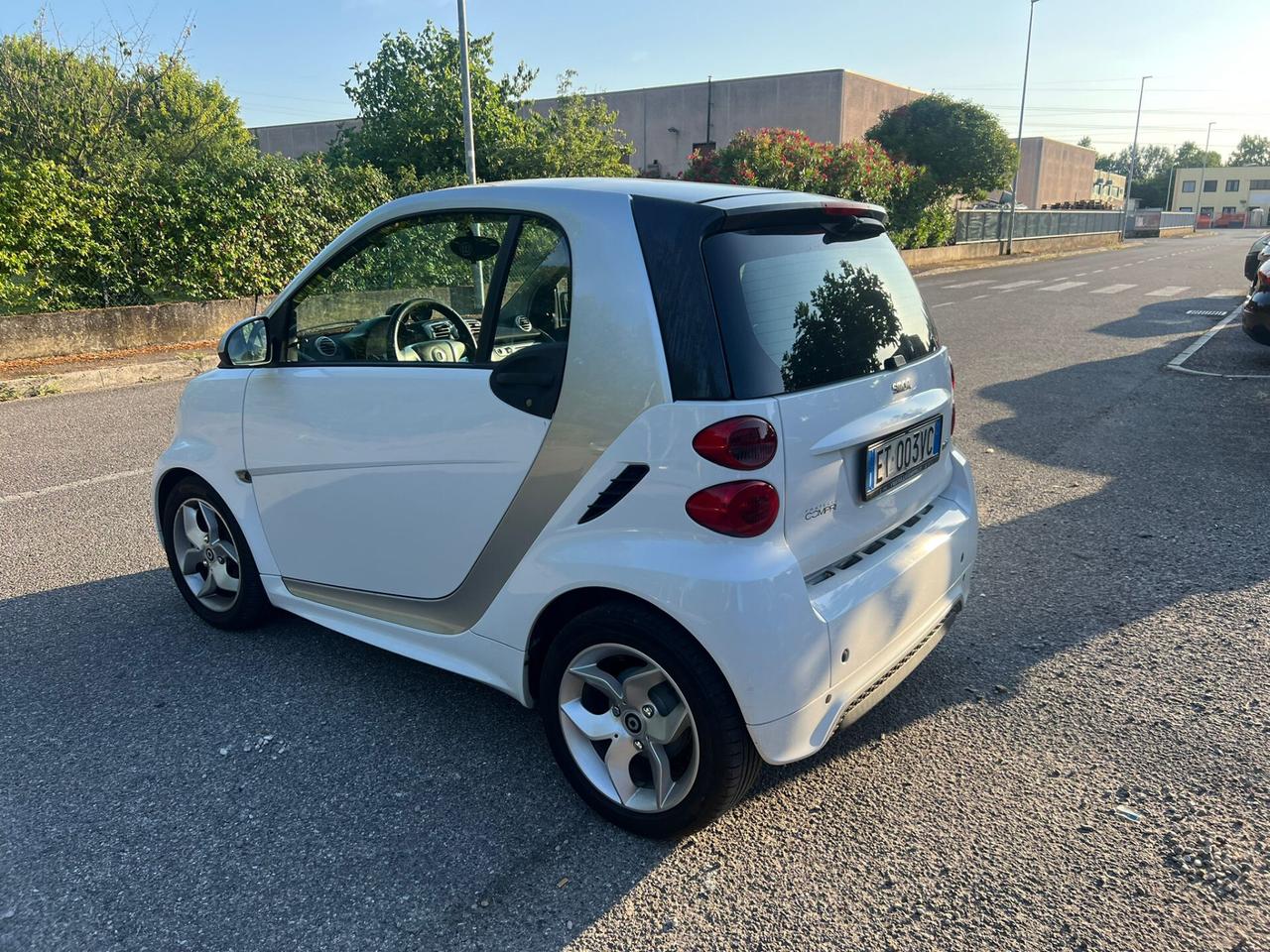 Smart ForTwo 1000 52 kW MHD coupé passion