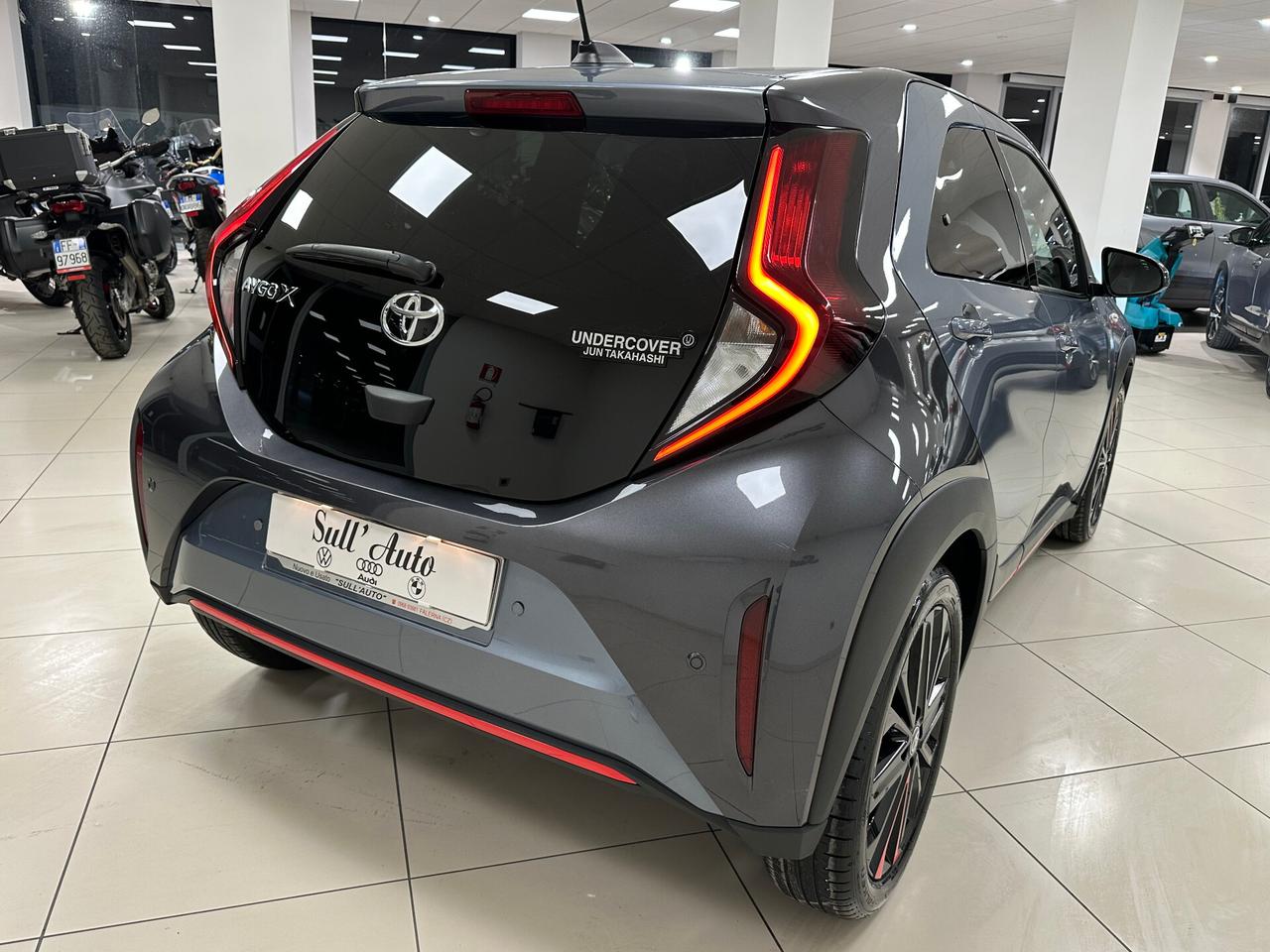 Toyota Aygo X 1.0 VVT-i 72 CV 5 porte UNDERCOVER - 2023