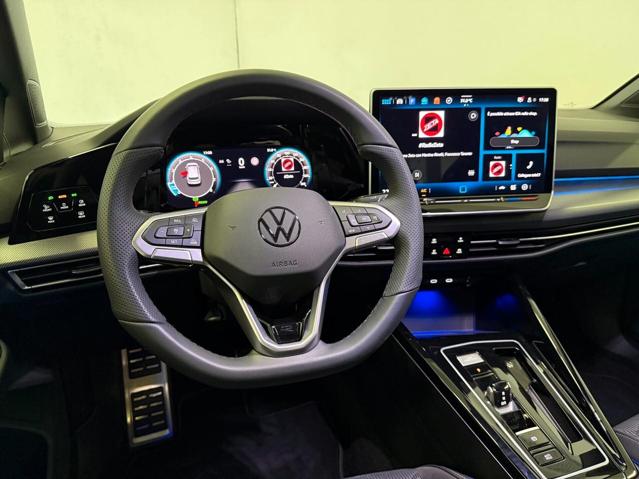 Volkswagen Golf 1.5 etsi R-Line Plus 150 Cv Dsg ITALIANA ** PREZZO REALE SENZA VINCOLI DI FINANZIAMENTO **