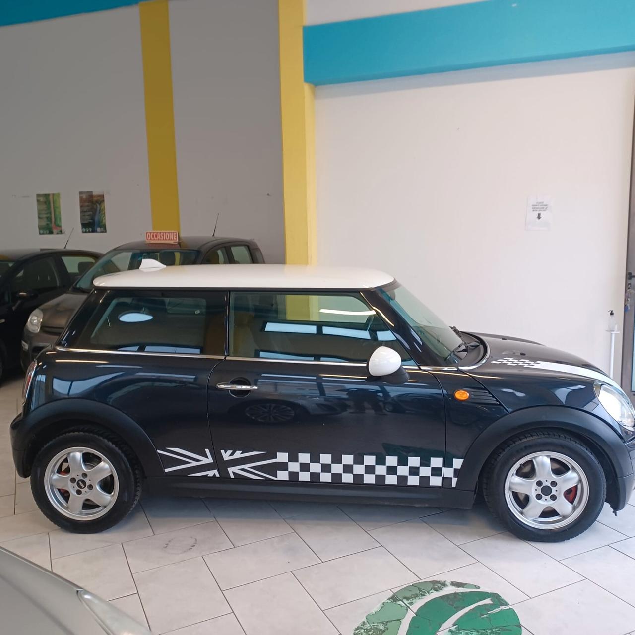 MINI COOPER D 1.6 TDI NEOPATENTATI