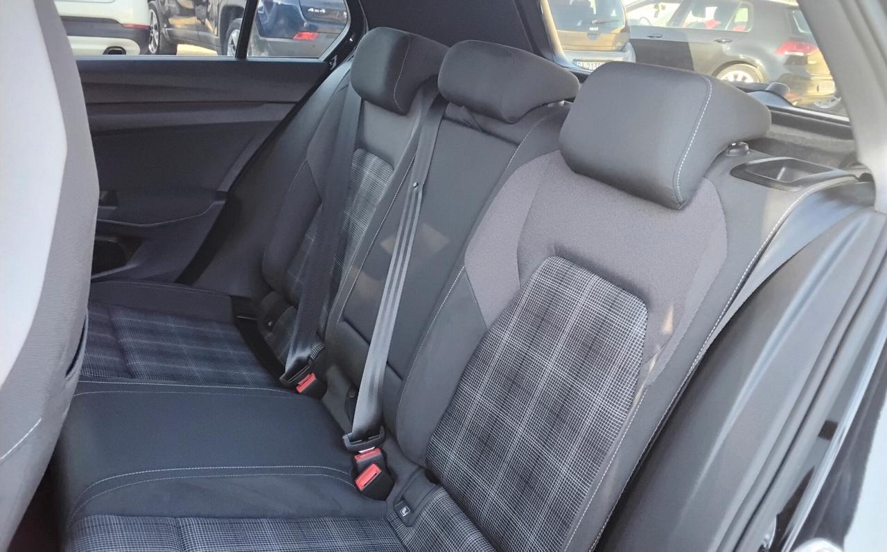 Volkswagen Golf 2.0 GTD DSG