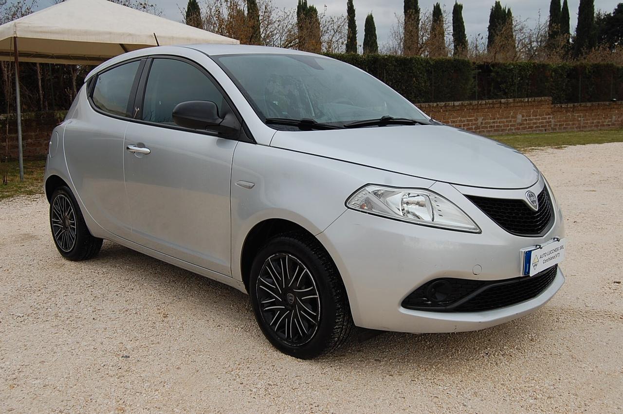 Lancia Ypsilon 1.2 69 CV 5 porte S&S Gold