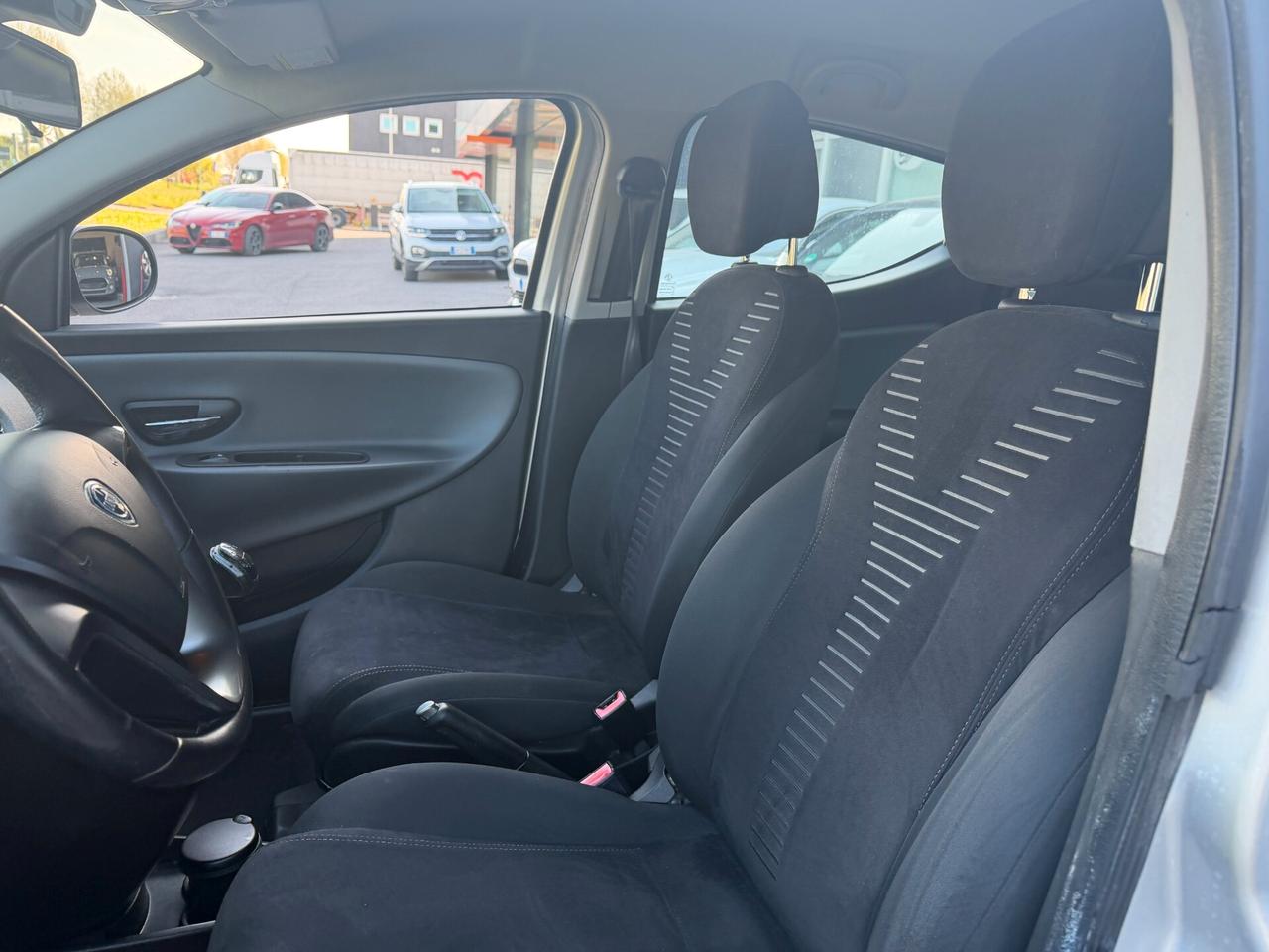 Lancia Ypsilon 1.3 MJT Neopatentati