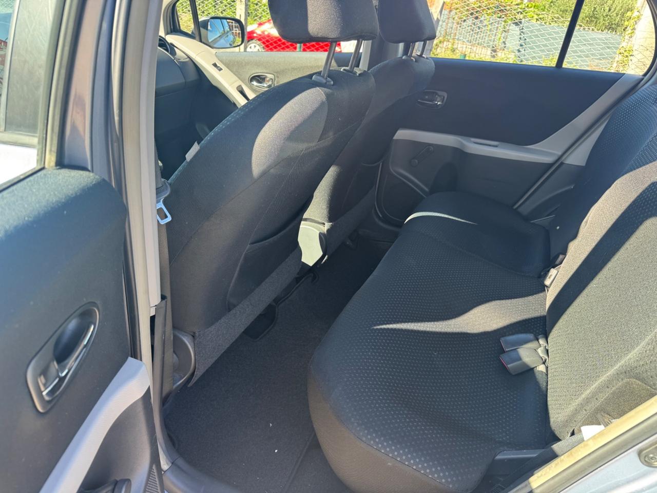 Toyota Yaris 1.0 5 porte NEOPATENTATI