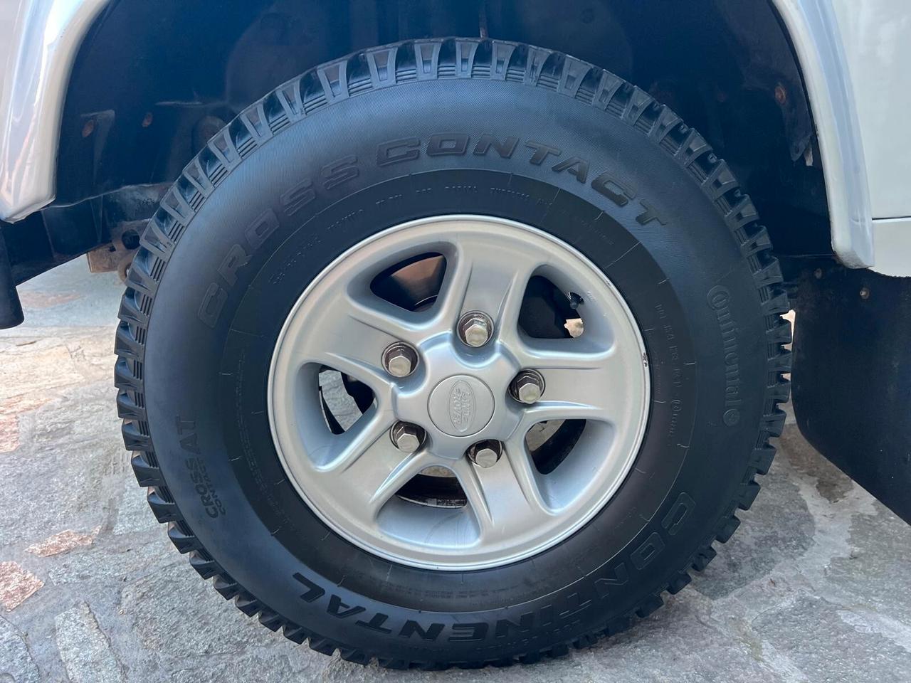 LAND ROVER DEFENDER 90 2.5 Td5 STATION WEGON E 6 posti