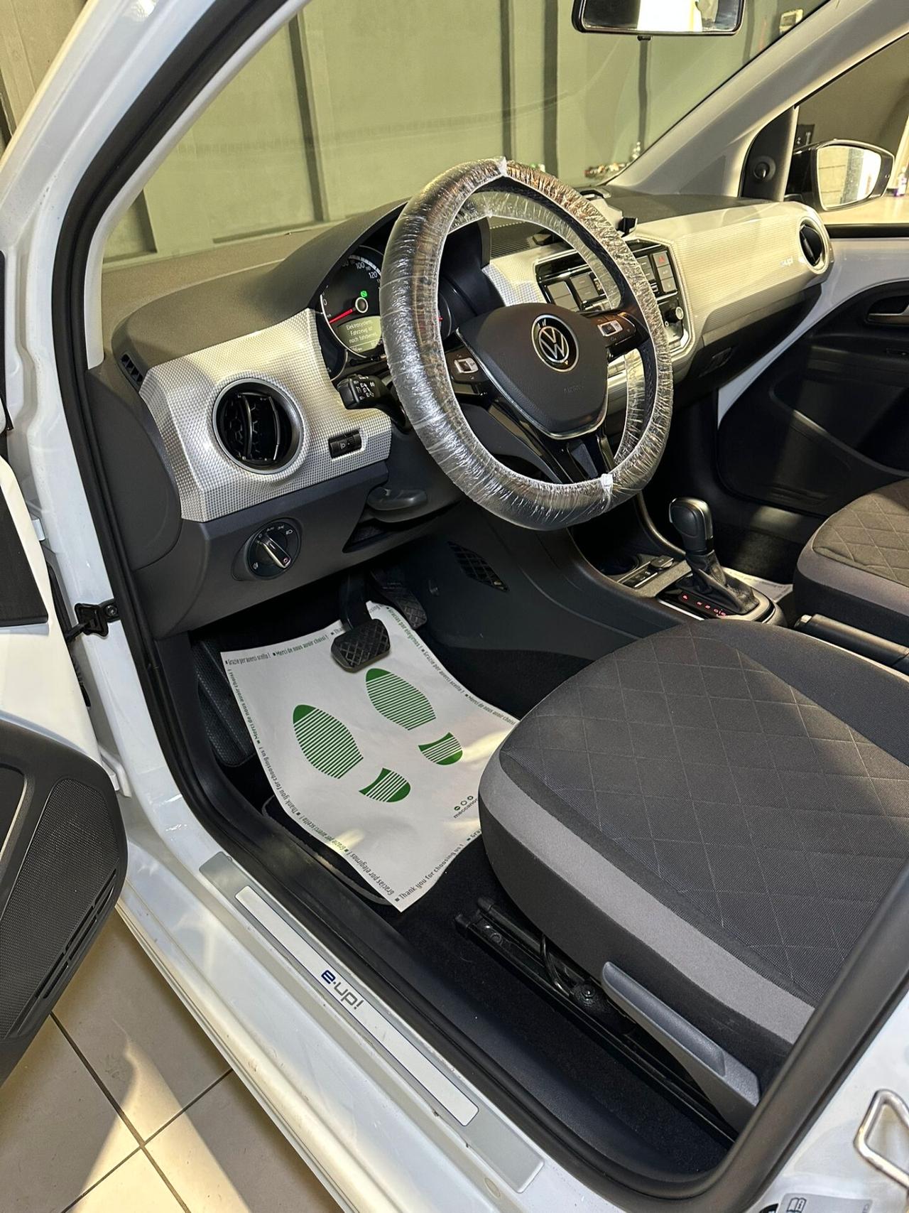 Volkswagen up! e-up! 83 CV